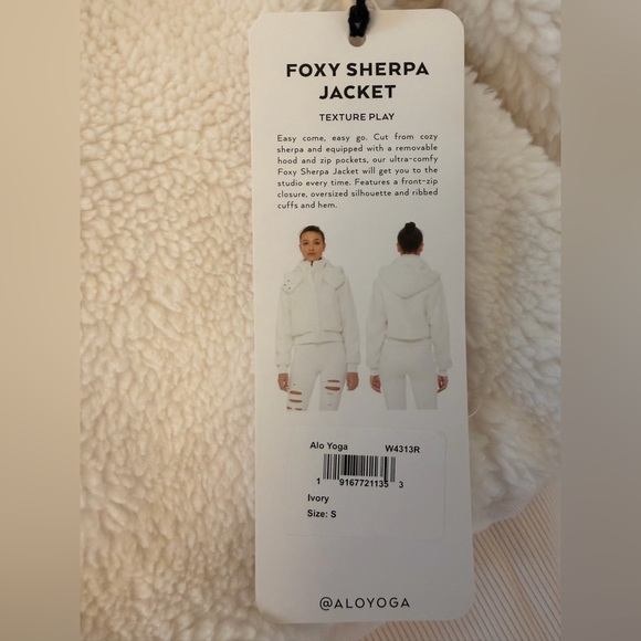 ALO Yoga Ivory / White Foxy Sherpa Fleece Jacket NEW size small - Picture 3 of 6